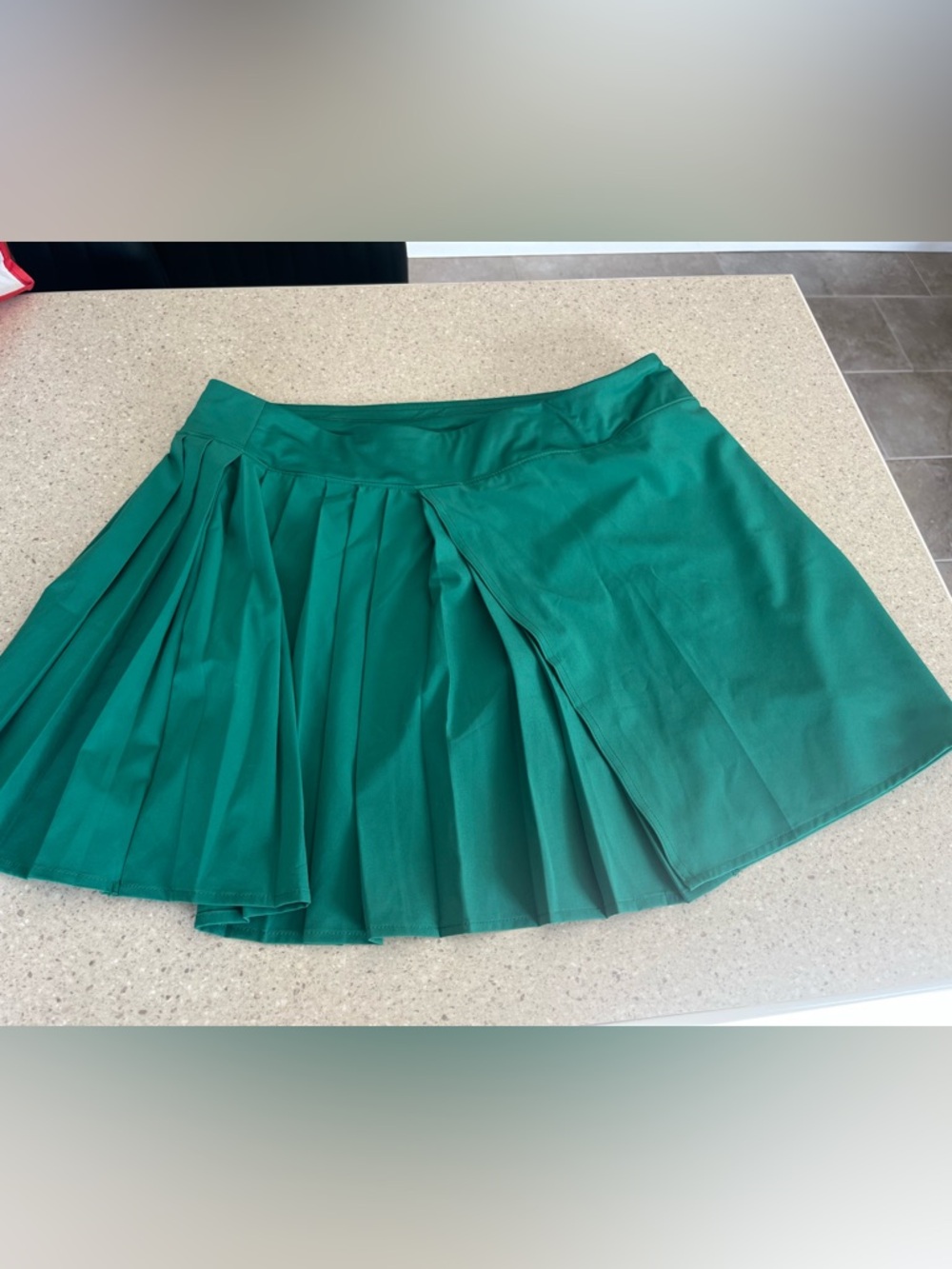 Lole Emerald Green Pleated Mini Skirt. Worn once !